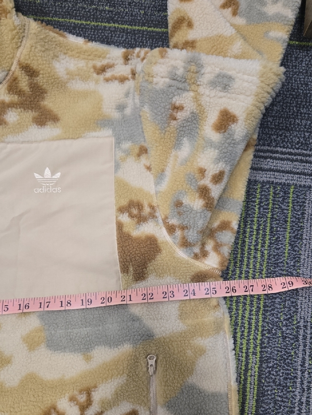 Adidas Originals Graphics Camo Oversized Reversible Fleece Jacket-Size Large - Picture 16 of 16